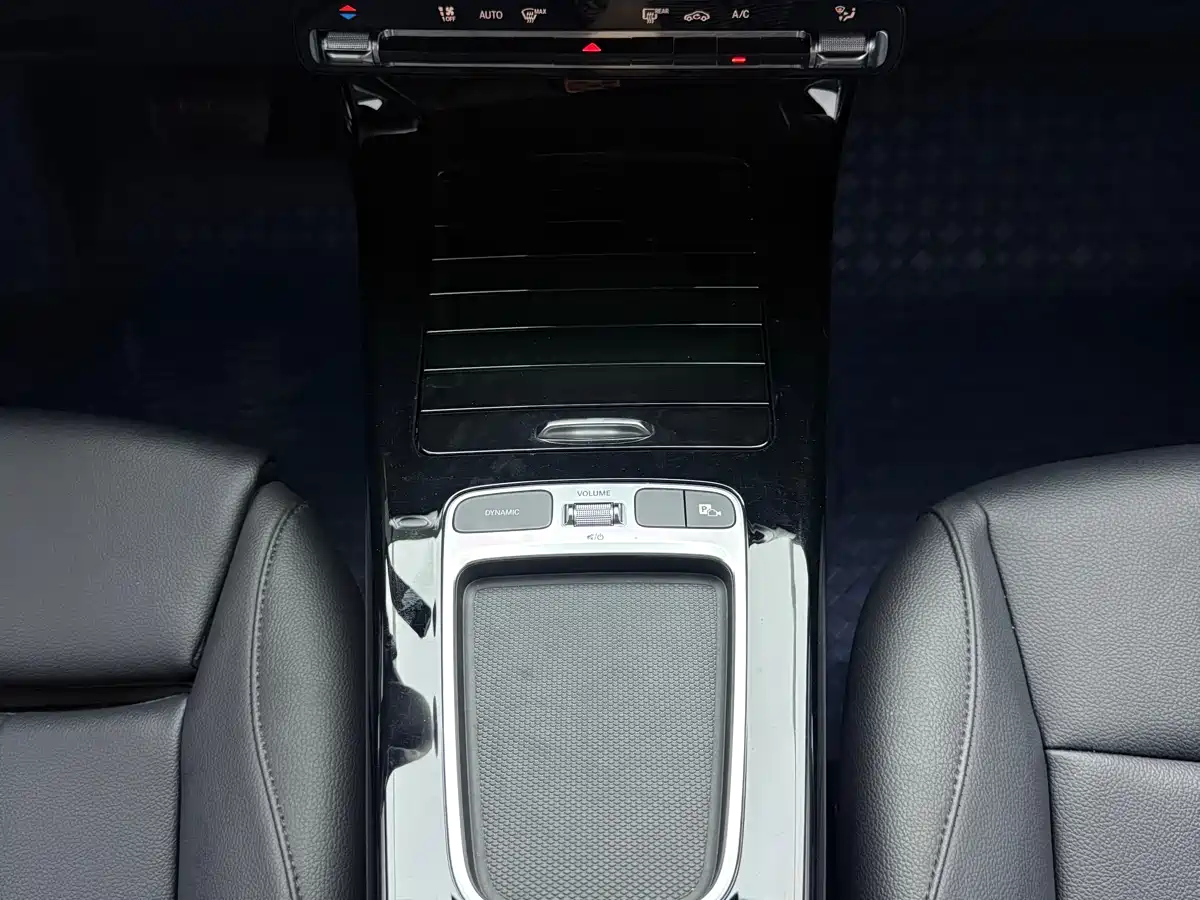 Mercedes-Benz A-Class 2023 A 180 L фото 12