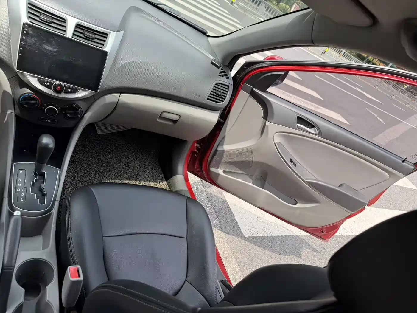 Hyundai Verna 2014 1.4L Automatic Smart GLS фото 19