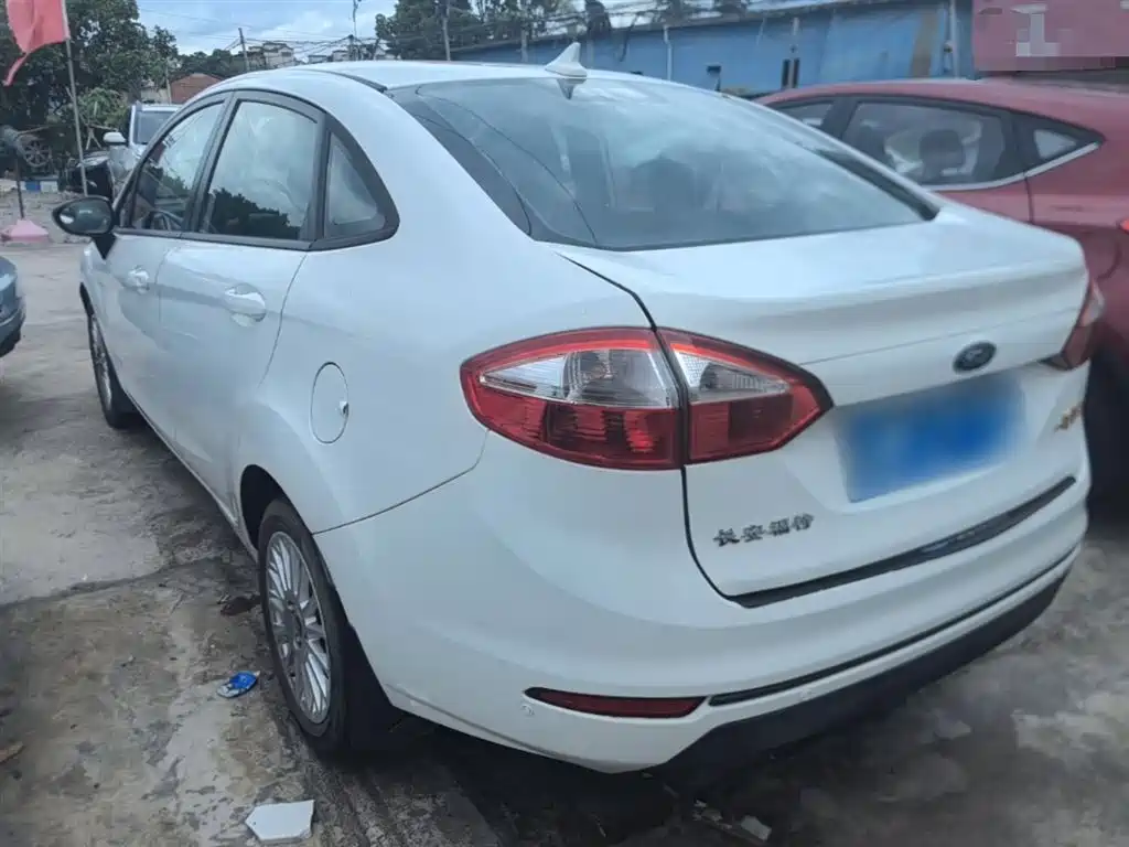 Ford Fiesta 2015 2013 Sedan 1.5L Manual Trend