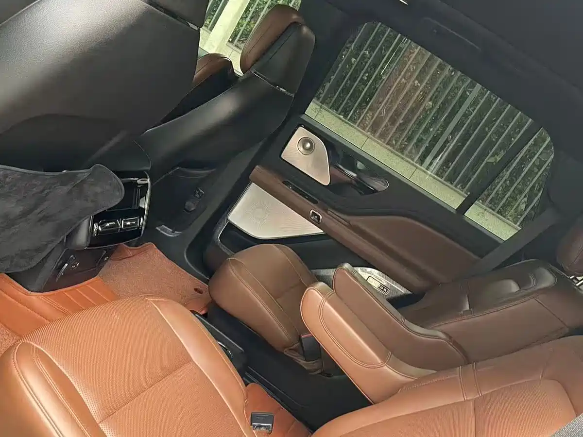 Lincoln Aviator 2020 3.0T V6 4WD Executive Edition фото 8