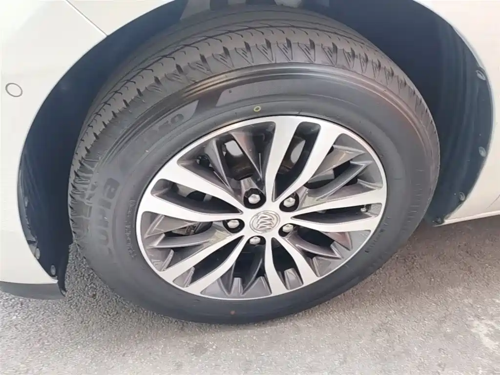 Buick GL8 2017 ES 28T Flagship China V фото 23