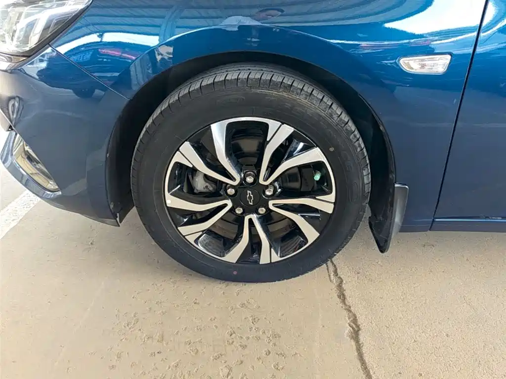 Chevrolet Monza 2019 RS 330T Auto Smooth Edition China VI фото 23