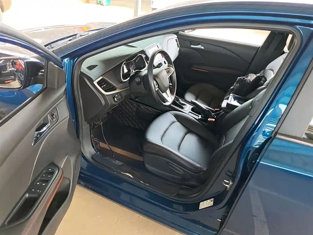 Chevrolet Monza 2019 RS 330T Auto Smooth Edition China VI фото 16