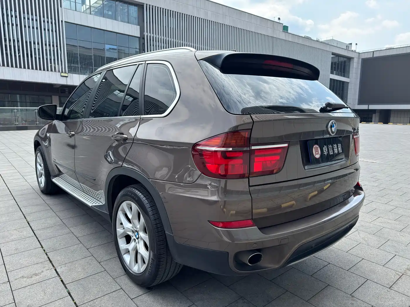 BMW X5 (Import) 2011 xDrive35i Luxury Edition фото 12