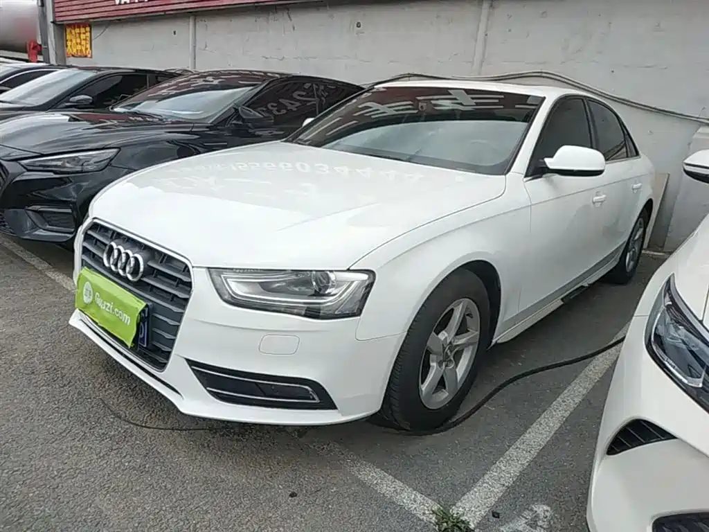 Audi A4L 2016 30 TFSI Collector's Edition Automatic Comfort фото 2