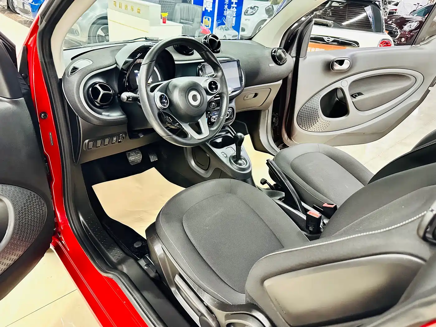 smart fortwo 2019 2019 0.9T 66kW Hardtop Wind Edition China VI