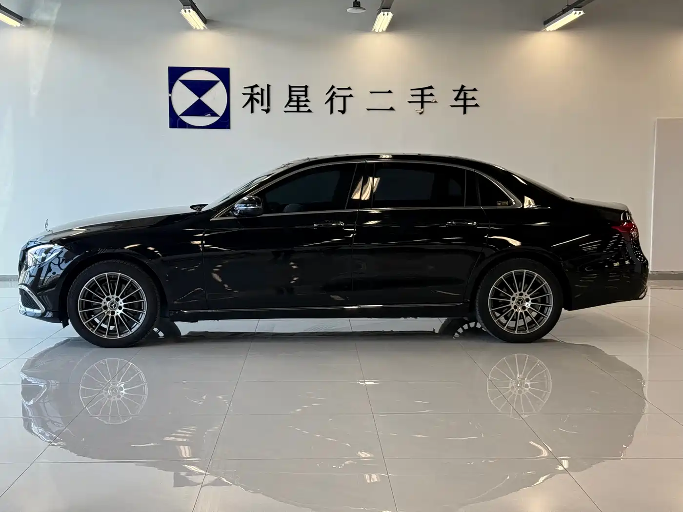 Mercedes-Benz E-Class 2022 E 260 L фото 3