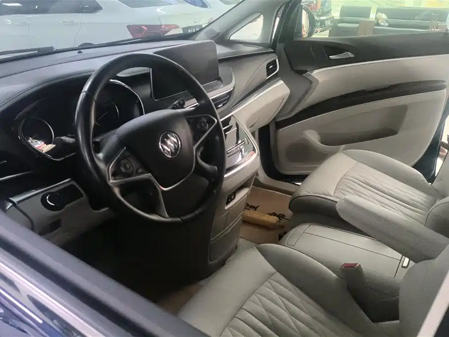 BUICK GL8