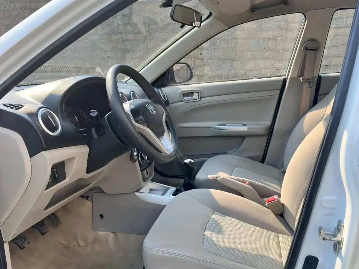 Changan Yuexiang V3 2016 2015 1.4L Manual Happiness Model China IV