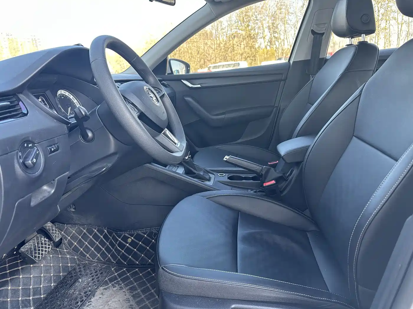 Škoda Octavia 2021 1.5L Automatic Comfort фото 9