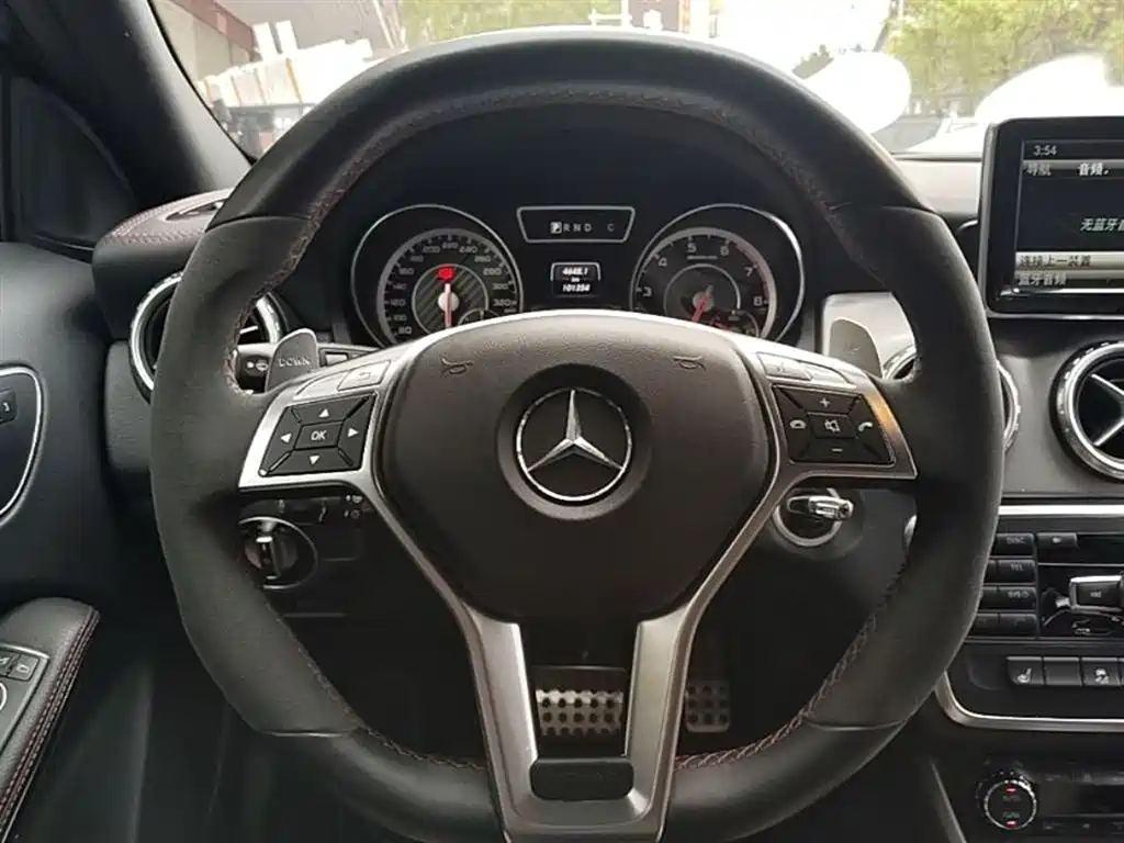 Mercedes-Benz GLA AMG 2015 AMG GLA 45 4MATIC фото 11