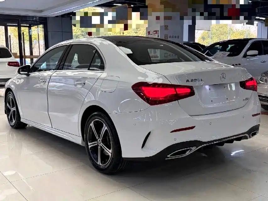 Mercedes-Benz A-Class 2023 A 200 L Fashion фото 9