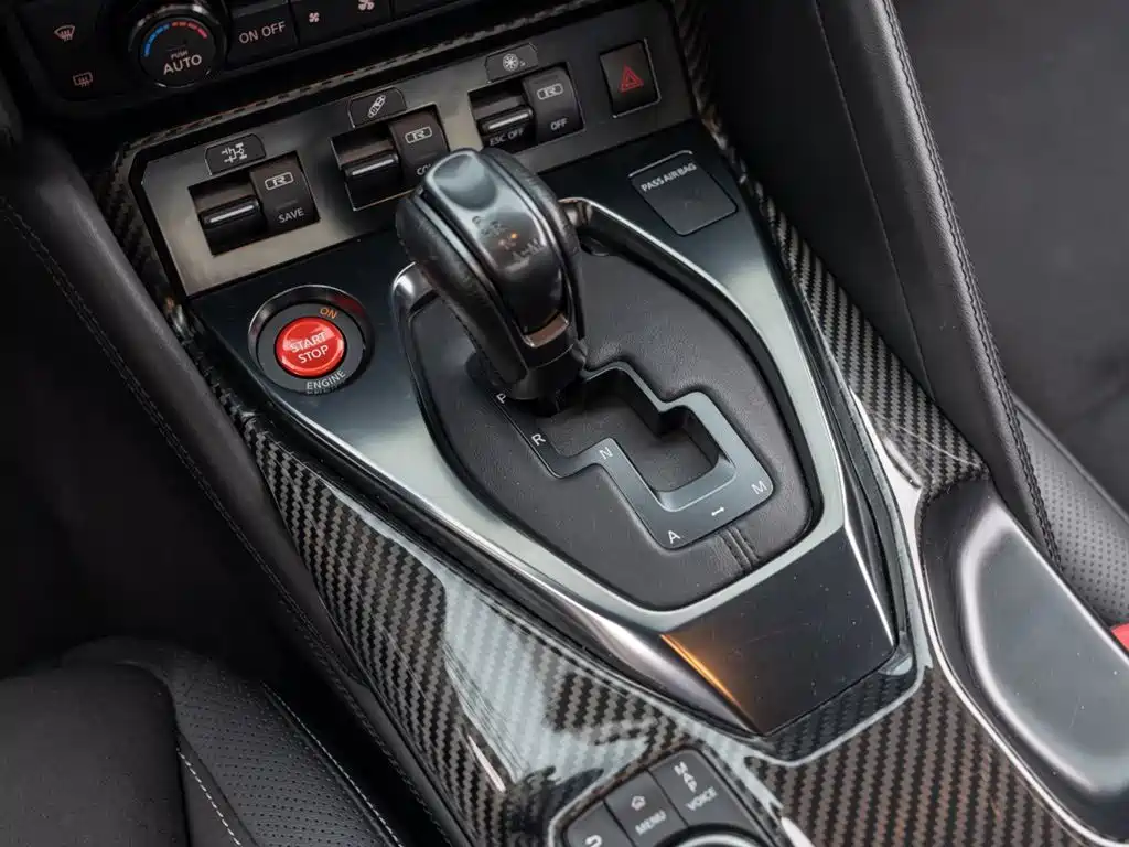 Nissan GT-R 2017 3.8T Flagship Edition фото 16