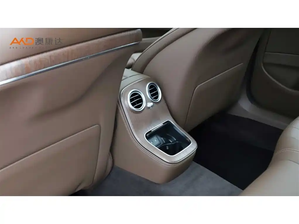 Mercedes-Benz E-Class 2022 Facelift E 260 L фото 9
