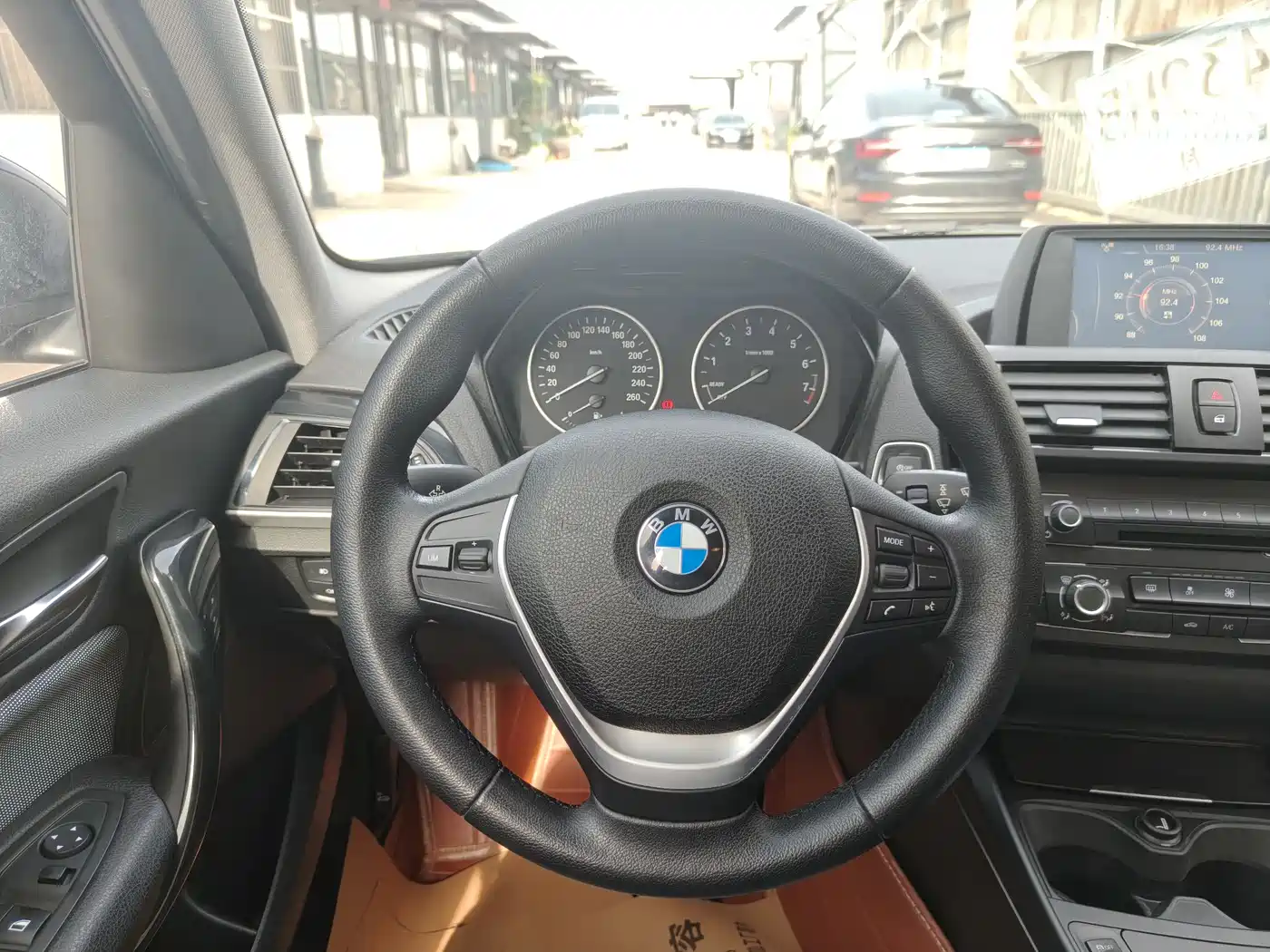 BMW 1 Series (Import) 2013 Facelift 116i Urban Model фото 12