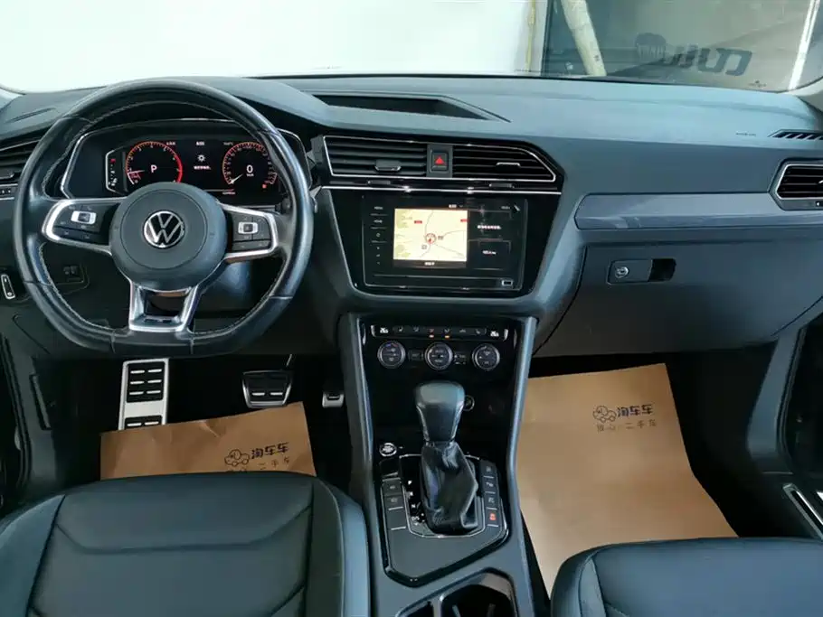 Volkswagen Tiguan L 2021 330TSI Automatic 2WD R-Line Premium фото 12