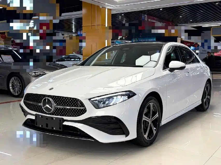 Mercedes-Benz A-Class 2023 A 200 L Fashion