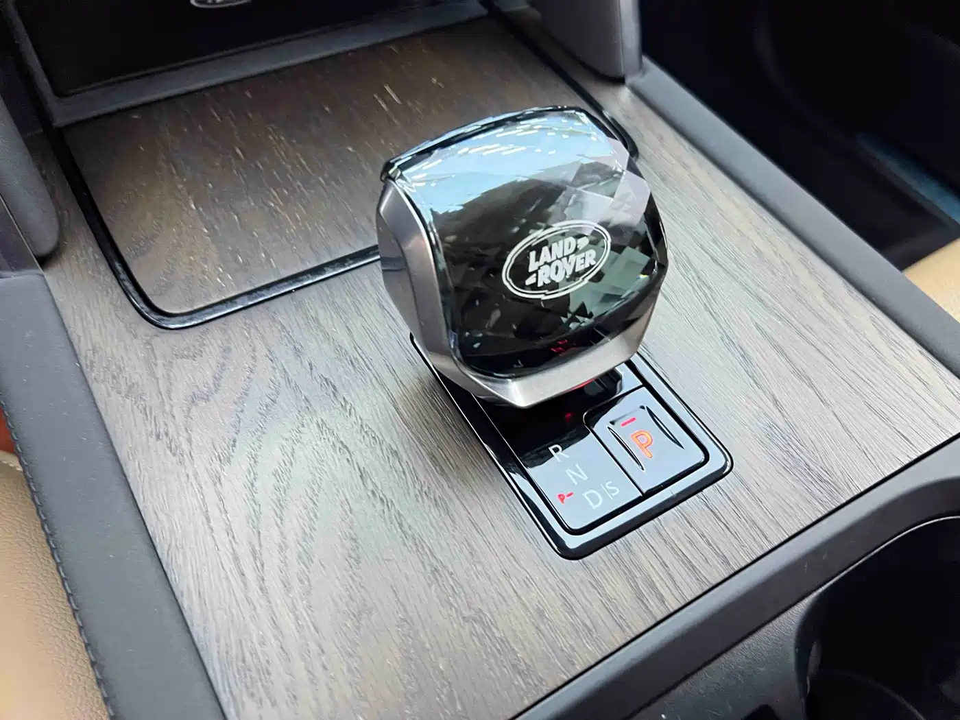 Land Rover Discovery Sport 2025 249PS Exploration Special Edition фото 17