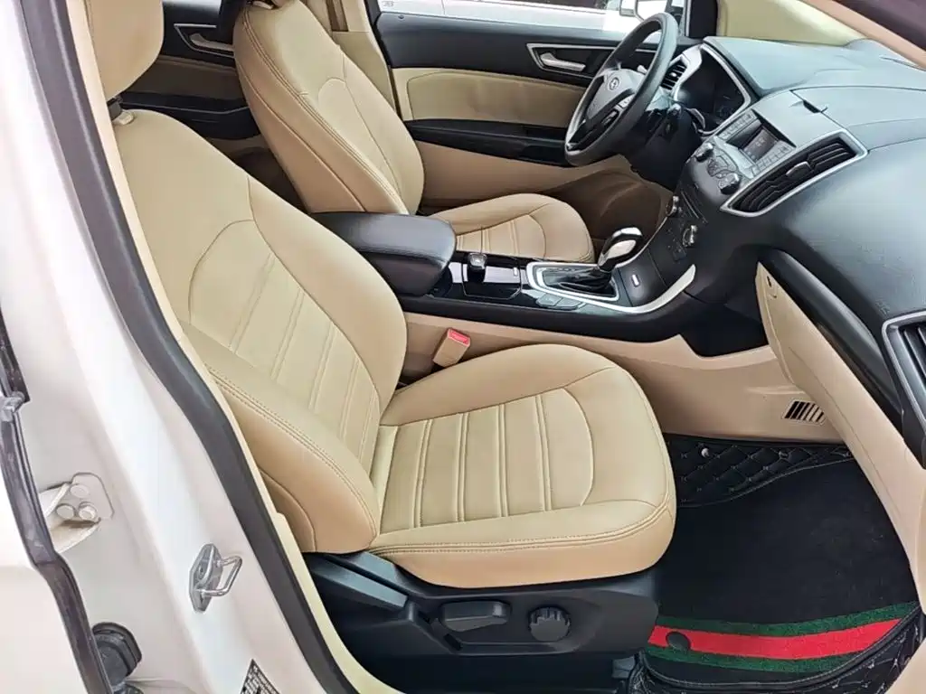 Фото 25 - Ford Edge