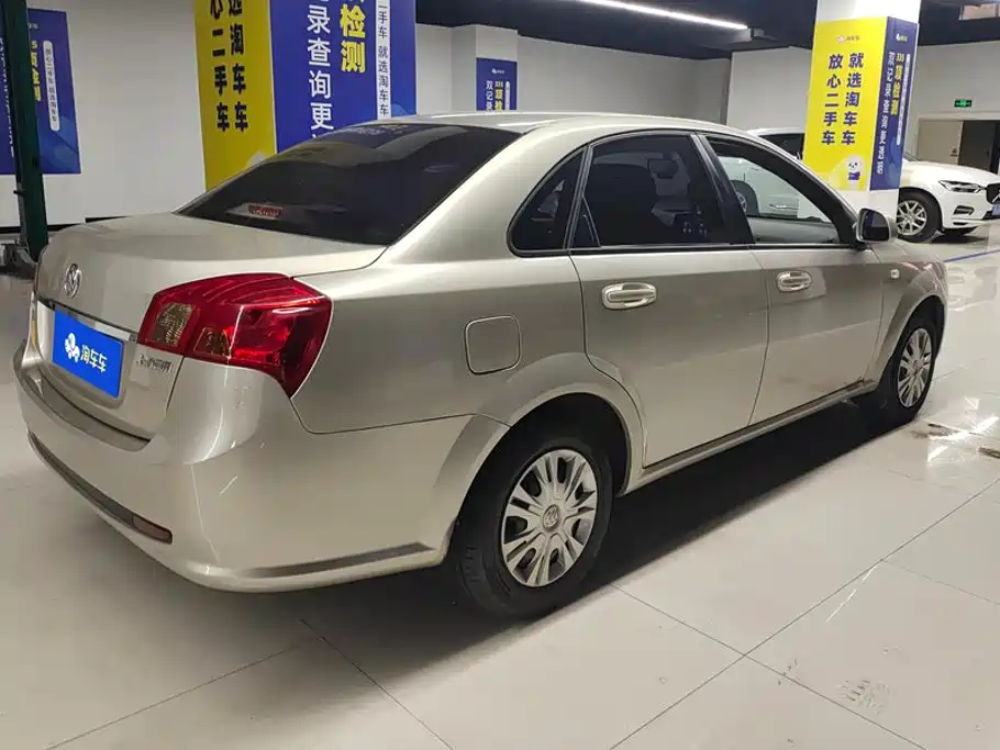 Фото 3 - Buick Excelle