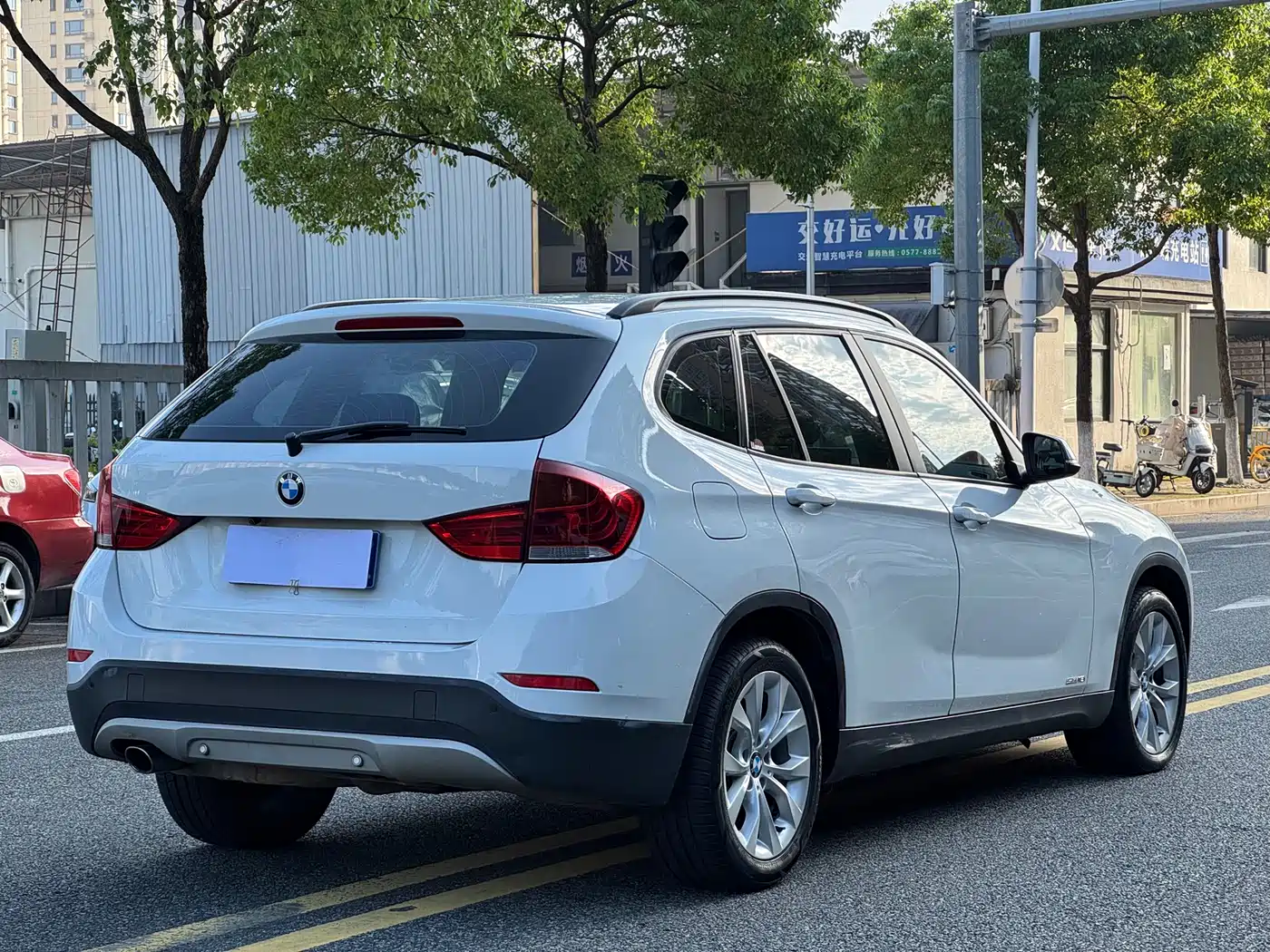 BMW X1 2013 sDrive18i Fashion фото 4