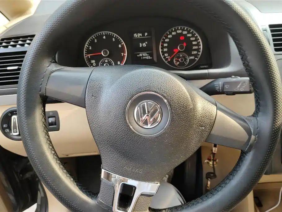 Volkswagen Touran 2011 1.4T DSG Intelligent Elite 5-seater фото 15