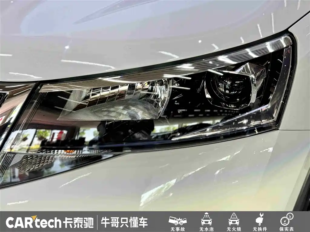 Škoda Kamiq 2021 1.5L Auto Comfort Edition фото 11