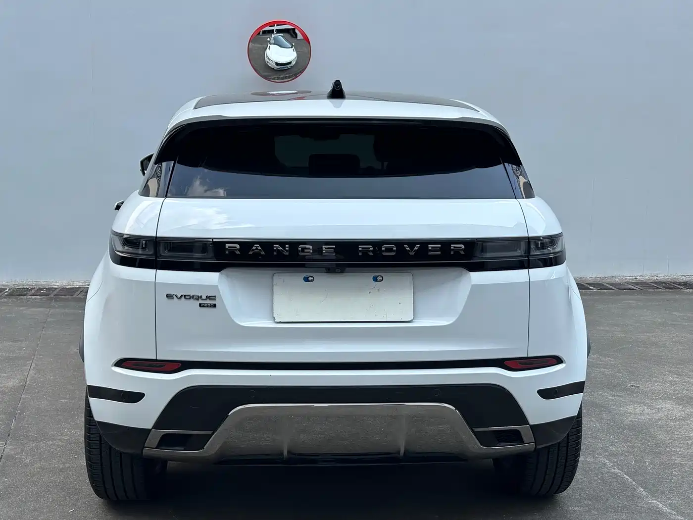 Land Rover Range Rover Evoque 2022 Facelift Range Rover Evoque L 249PS R-Dynamic Luxury фото 13