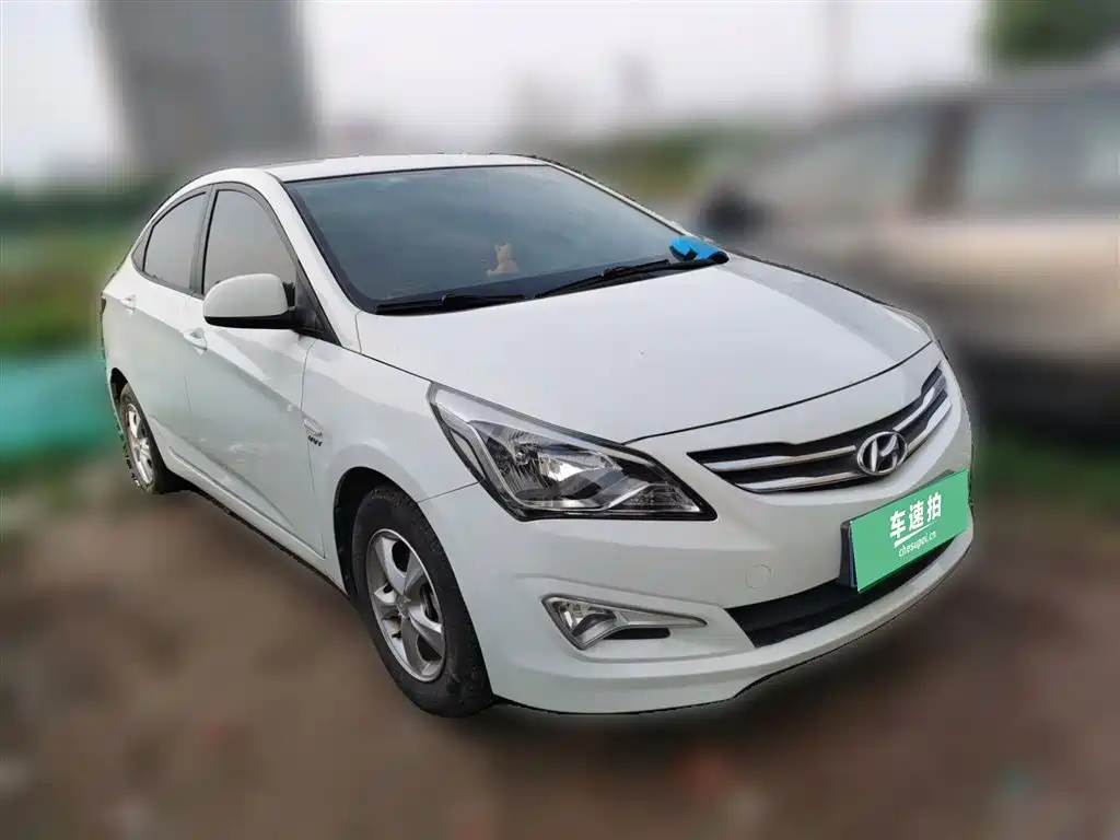 Hyundai Verna 2016 1.4L Automatic Smart GLS фото 25