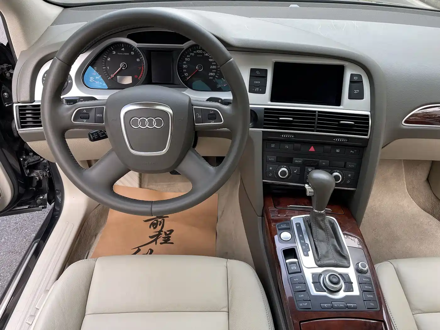 Audi A6L 2011 Model 2.4L Luxury фото 14