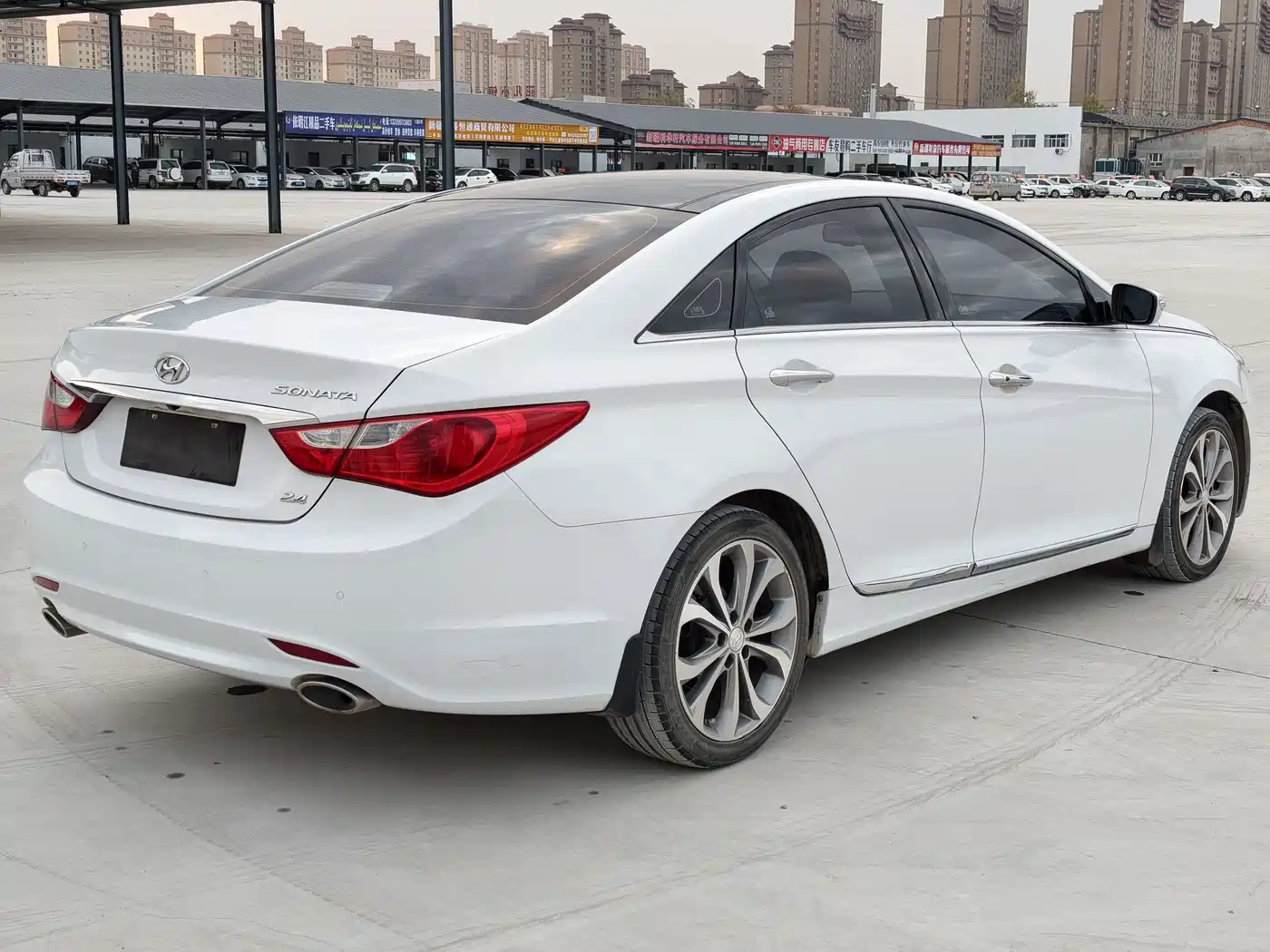 Hyundai Sonata 2014 2.4L Automatic Luxury Edition China IV фото 9