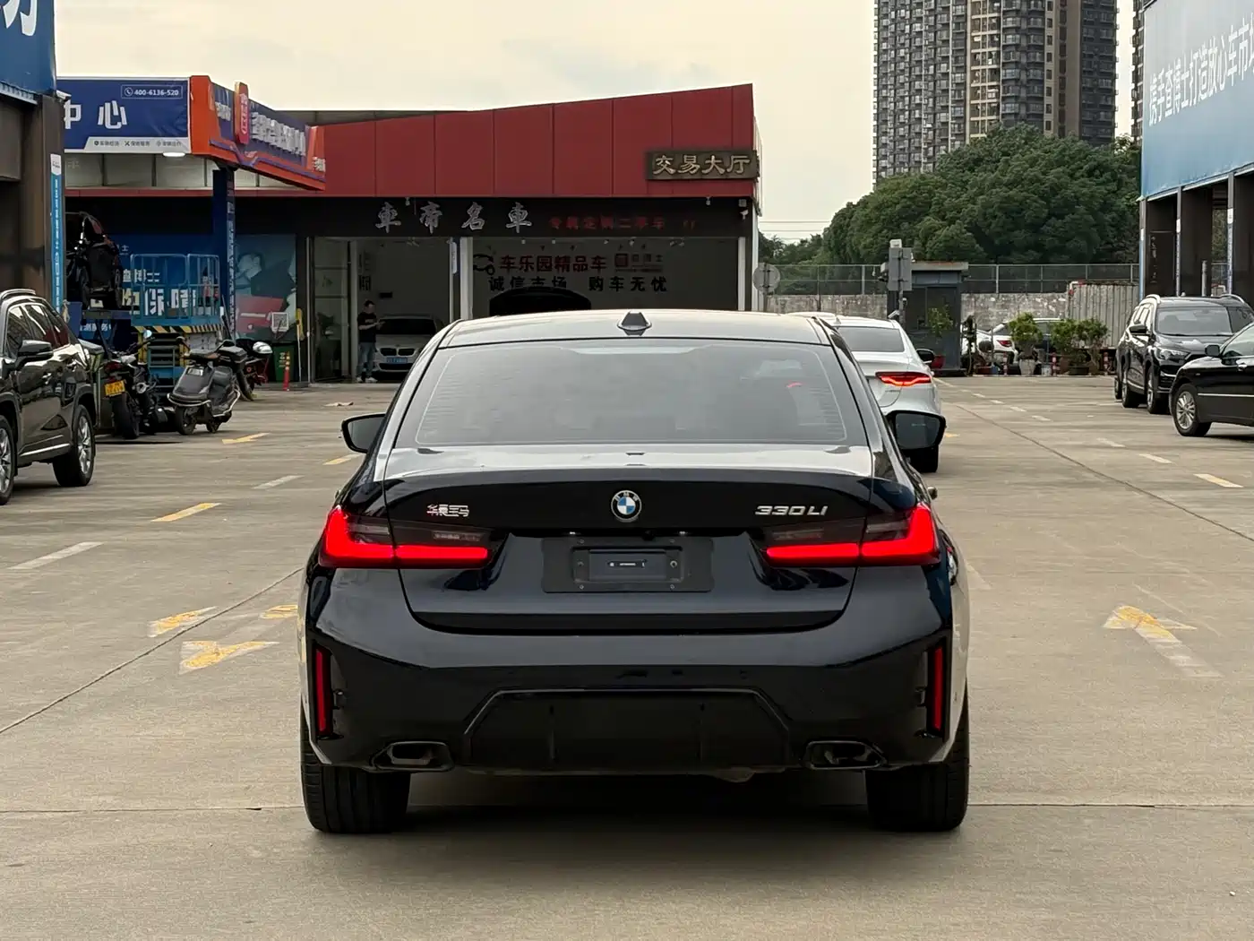 BMW 3 Series 2025 330Li M Sport Night Edition фото 20
