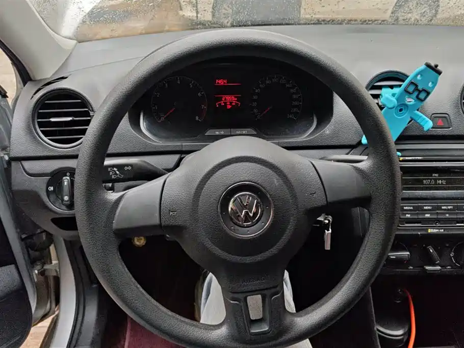 Volkswagen Jetta 2015 Value Edition 1.6L Manual Fashion фото 15