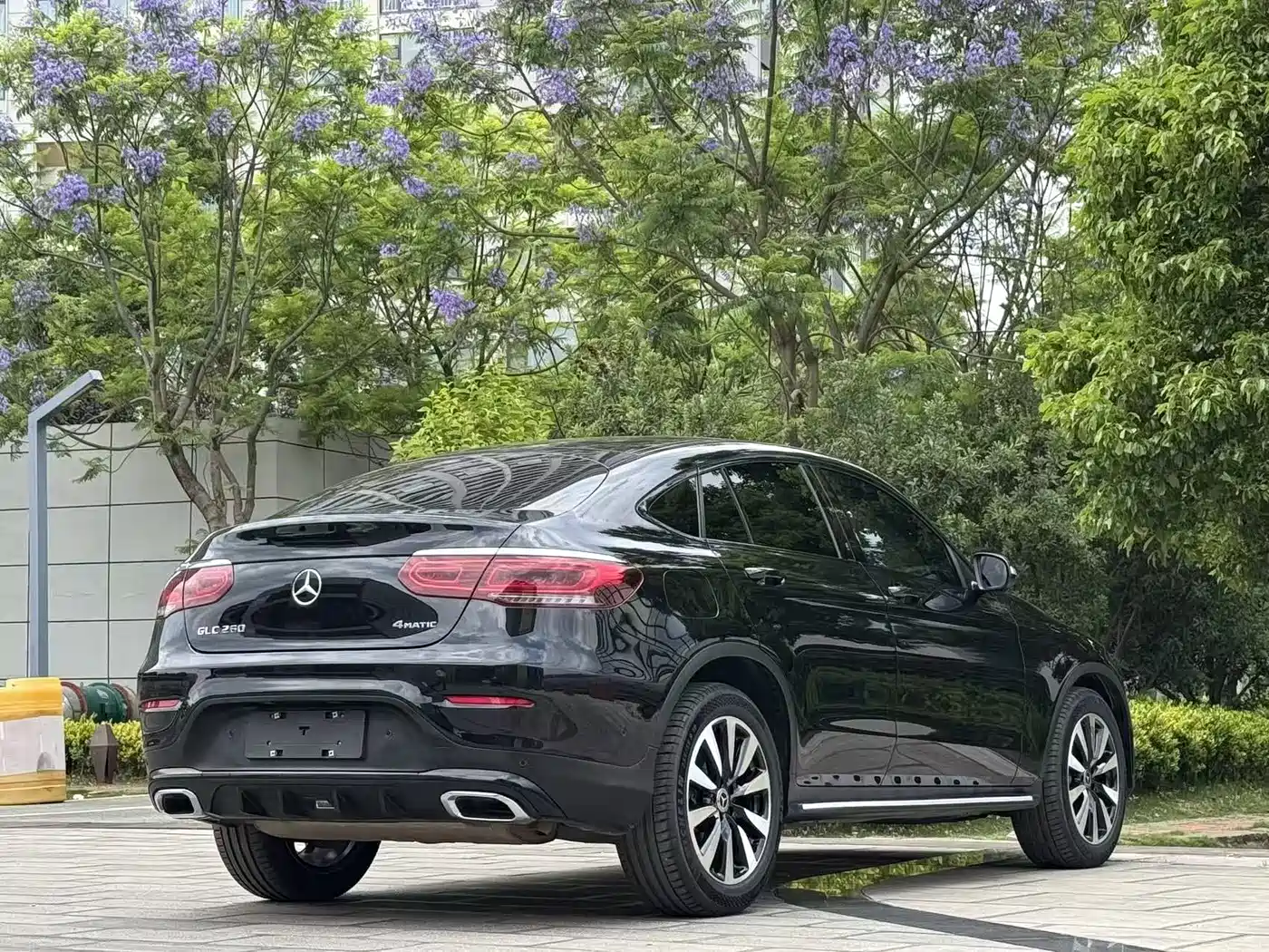 Mercedes-Benz GLC Coupe 2020 GLC 260 4MATIC Coupe SUV фото 9