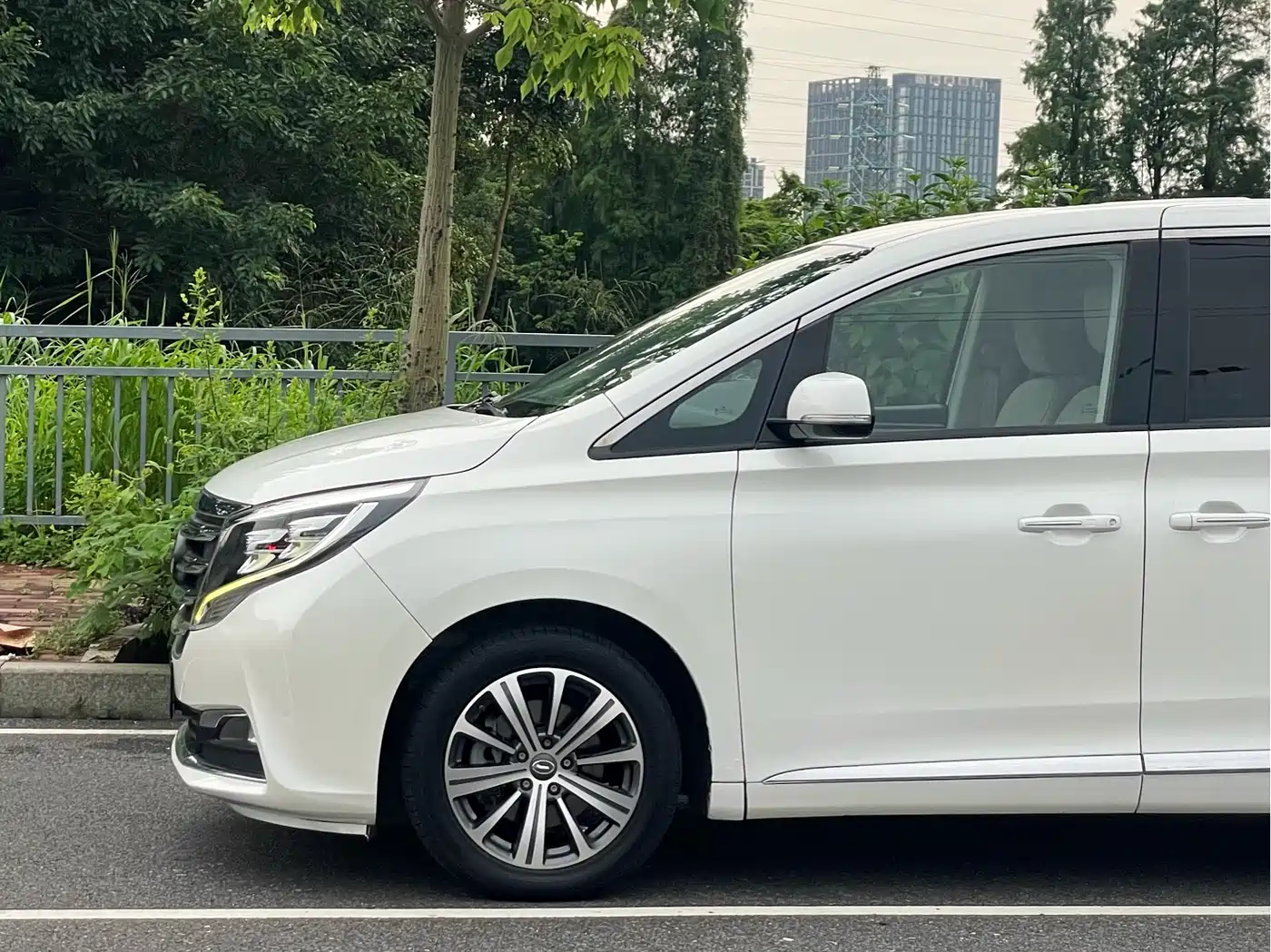 GAC Trumpchi Trumpchi M8 2018 320T Premium Edition фото 5