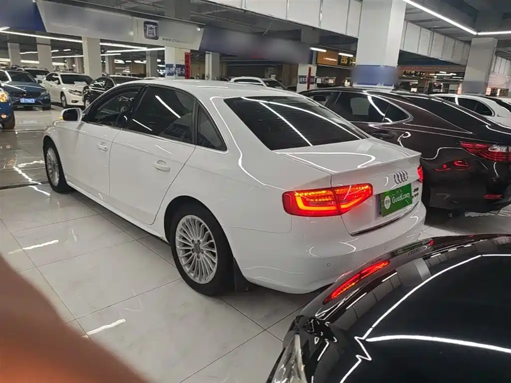 Audi A4L 2015 35 TFSI Auto Comfort фото 5