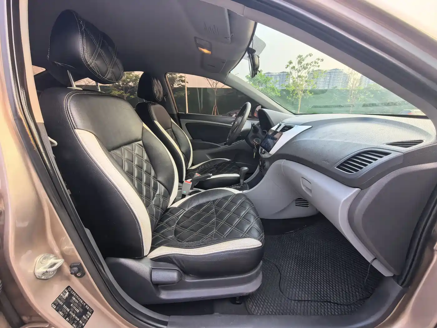 Hyundai Verna 2014 1.4L Automatic Smart GLS фото 7