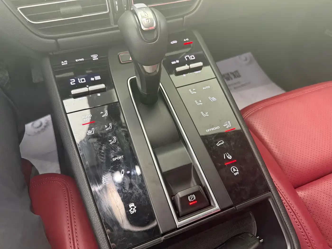 Porsche Macan 2023 Macan 2.0T фото 11