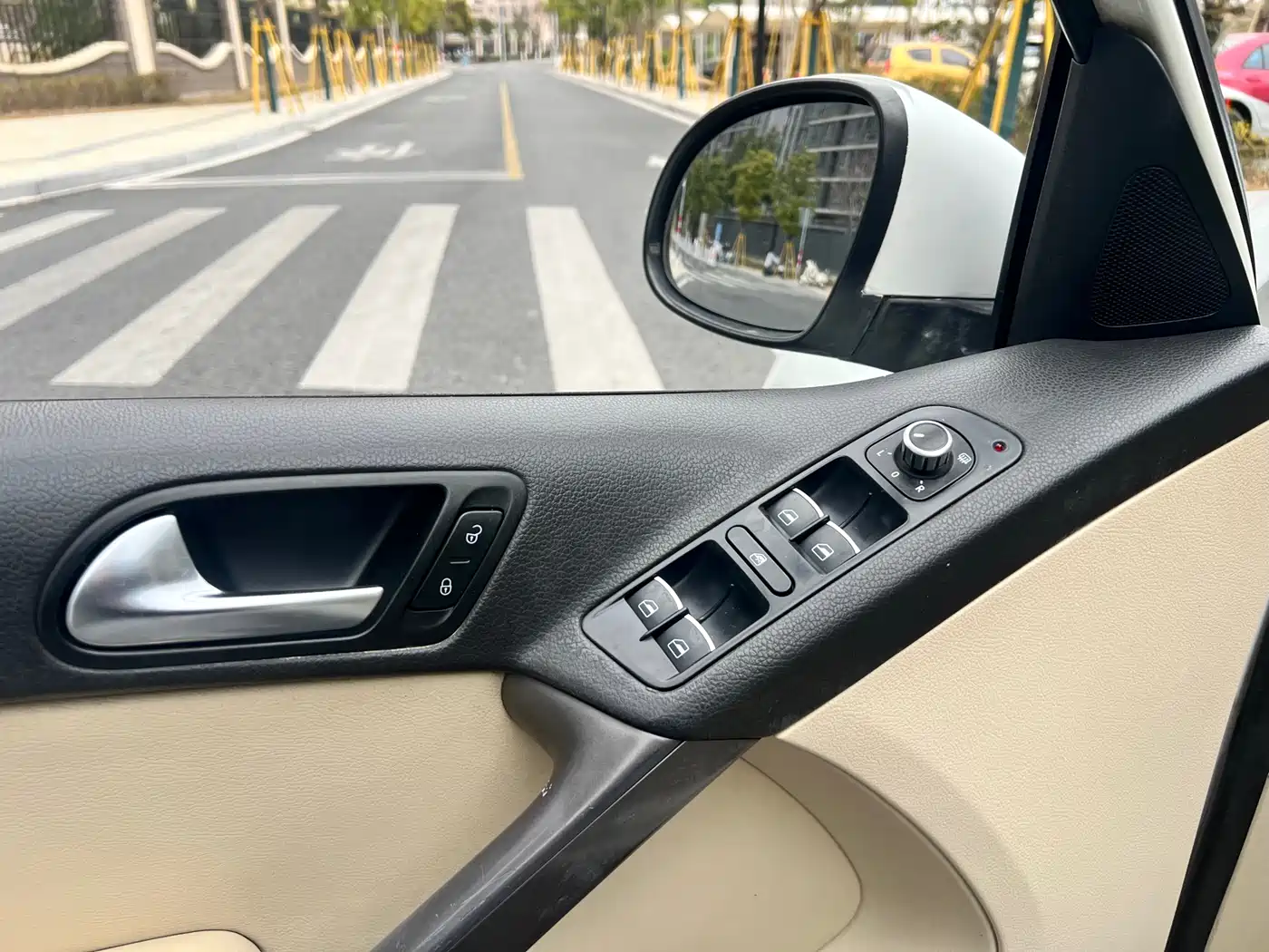 Volkswagen Tiguan 2012 2.0TSI Automatic 4WD Elite Edition фото 20