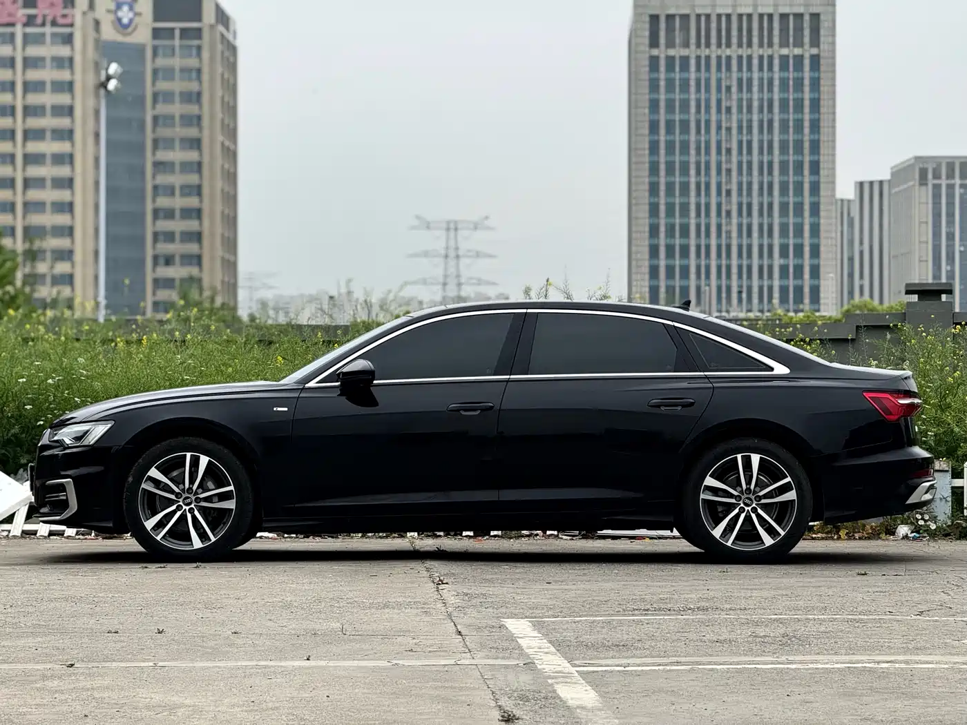 Audi A6L 2023 40 TFSI Luxury Dynamic фото 3