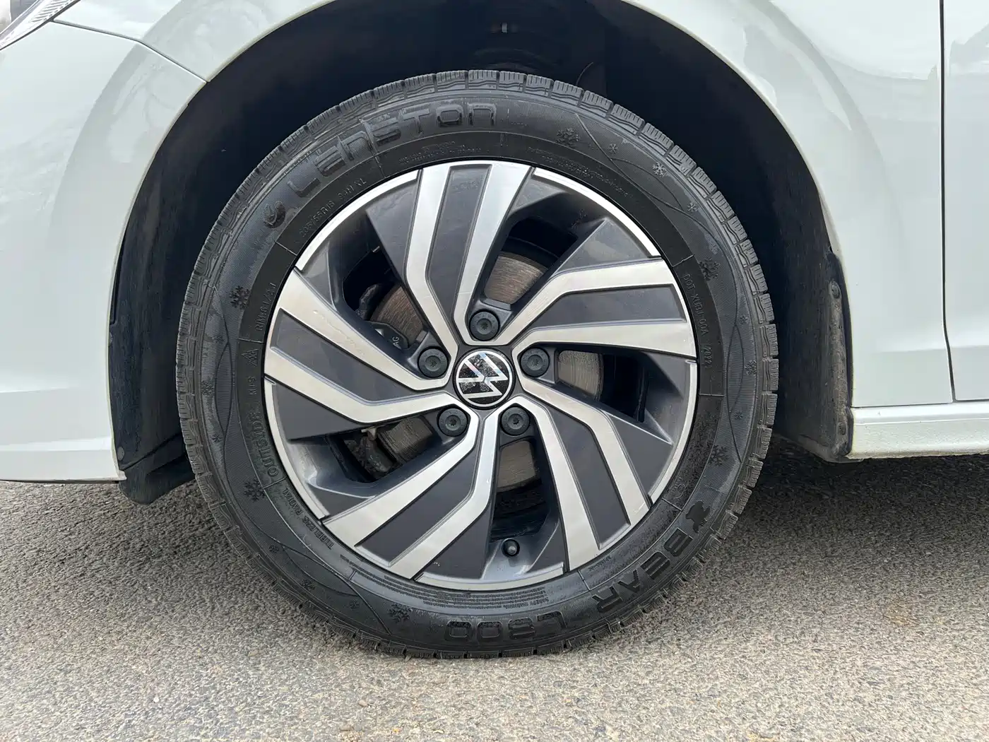 Volkswagen Bora 2023 200TSI DSG Smart Edition фото 24