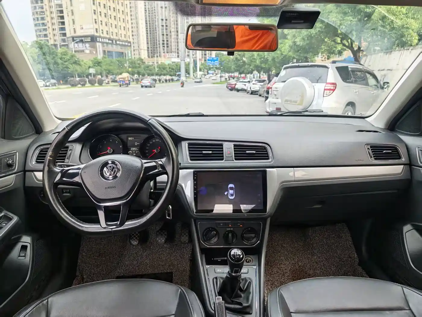 Volkswagen Lavida 2015 1.6L Manual Comfort Edition фото 5
