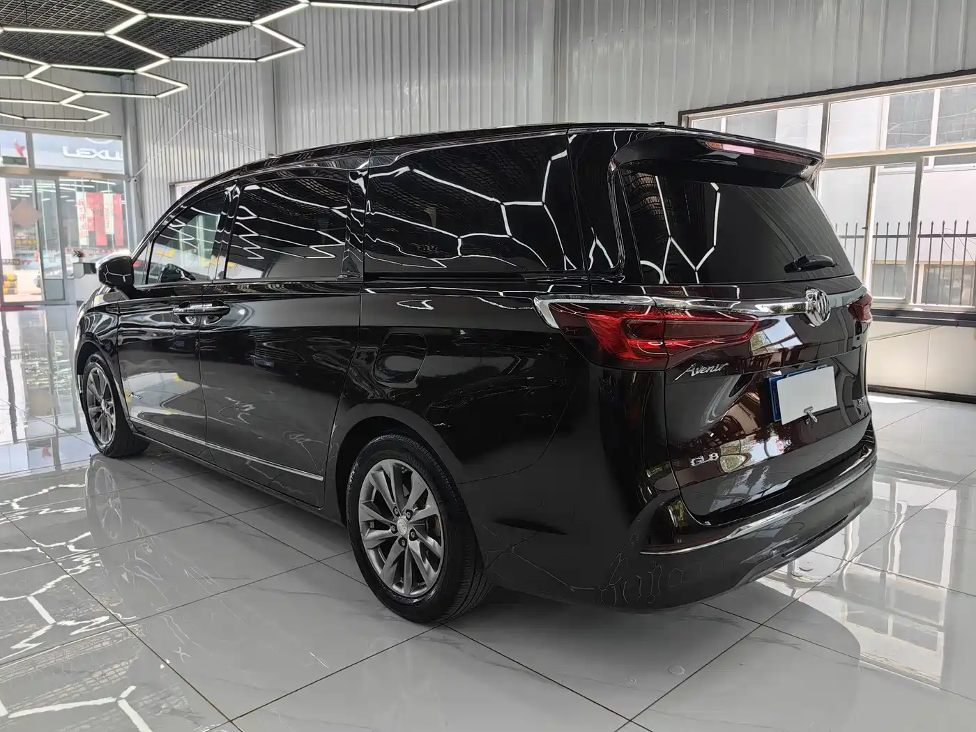 Buick GL8 2021 Avenir Aivia 7-Seater Family Edition фото 5