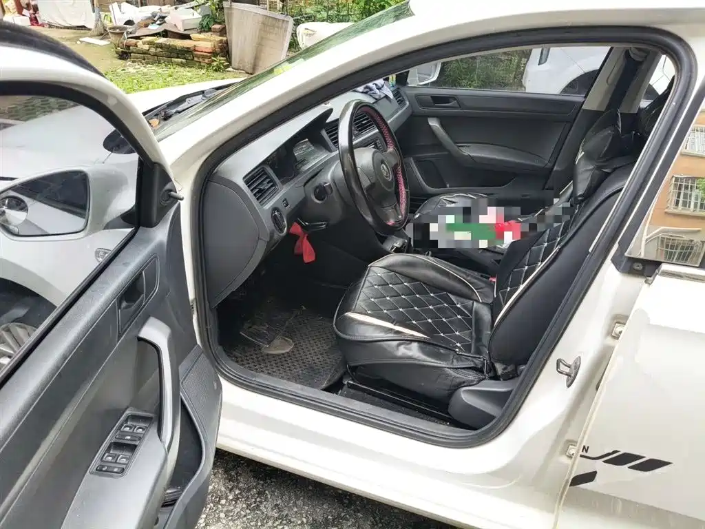 Volkswagen Santana 2013 1.4L Manual Trend Edition фото 13