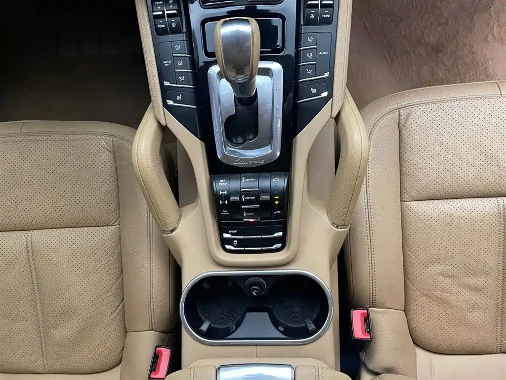 Porsche Cayenne 2011 Cayenne 3.0T фото 17
