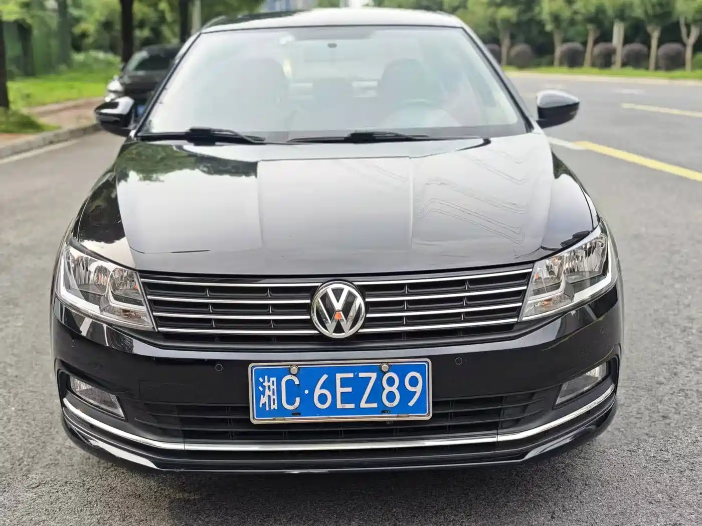 Volkswagen Lavida 2015 1.6L Manual Comfort Edition фото 2