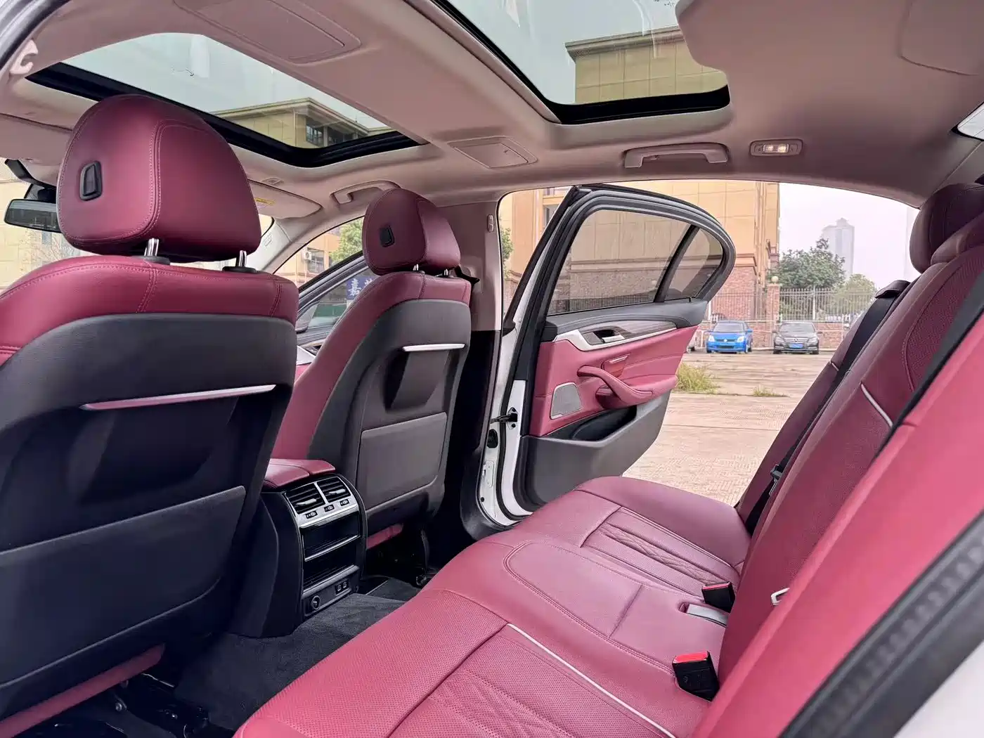 BMW 5 Series 2022 530Li Leading Luxury Package фото 9