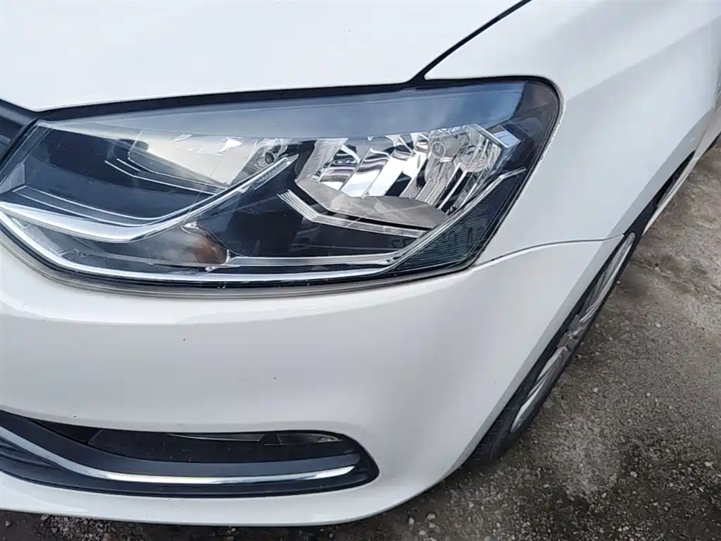 Volkswagen Polo 2016 1.6L Automatic Comfort фото 24