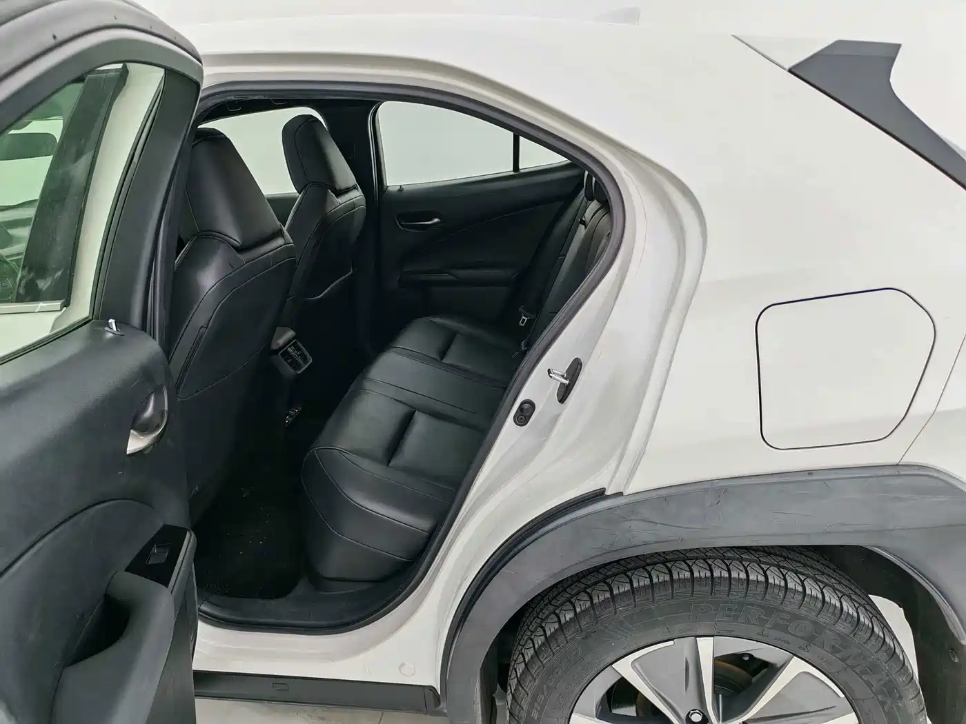 Lexus UX Electric 2020 2020 300e Pure Enjoyment Edition
