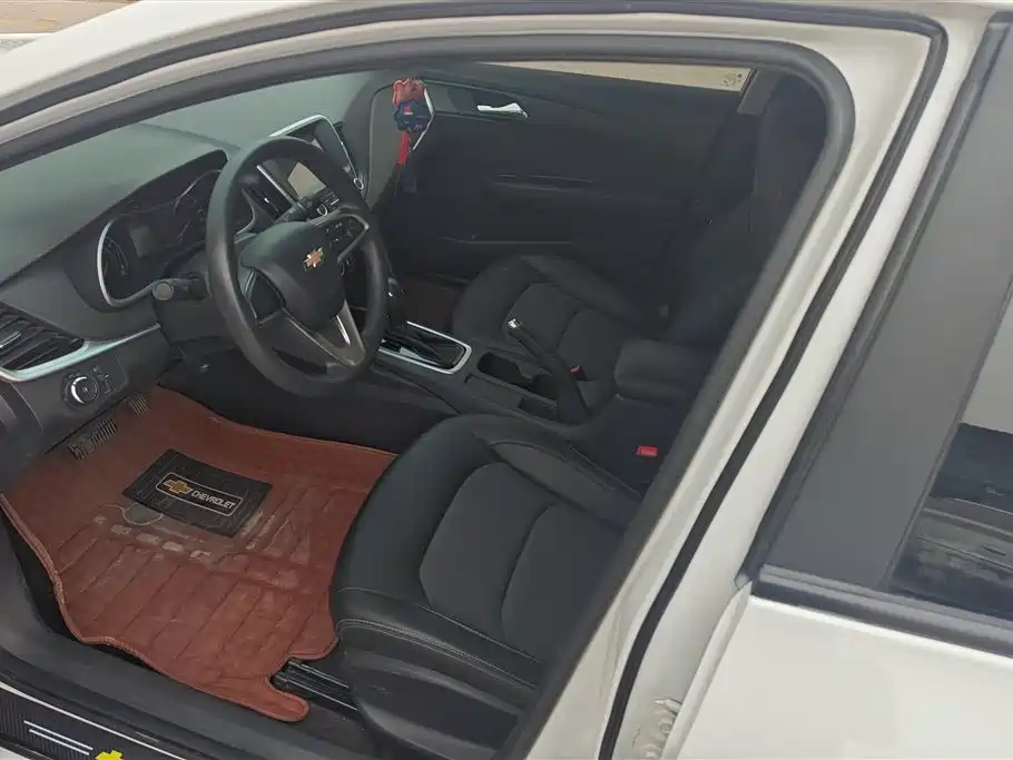 Chevrolet Cavalier 2019 320 Automatic Joy Edition фото 9